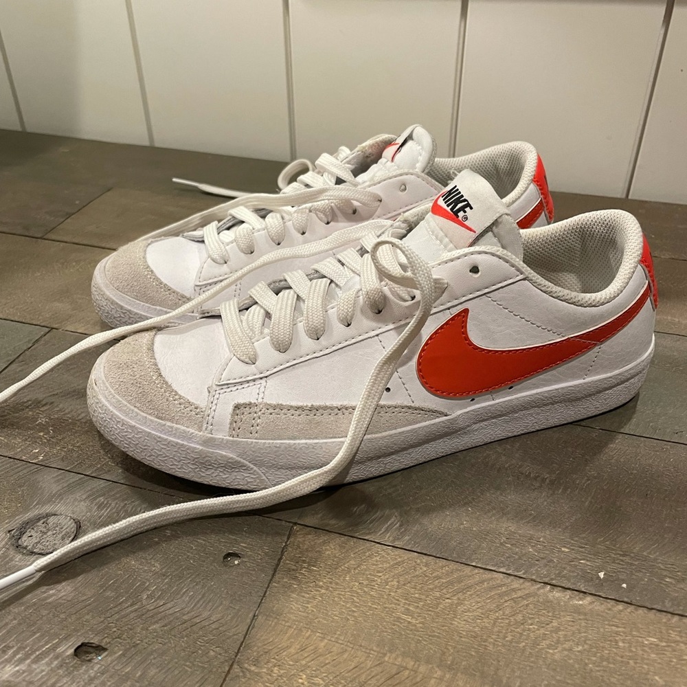 Nike low top blazers 5.5 youth